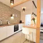 Suncani Krovovi Apartment Pula