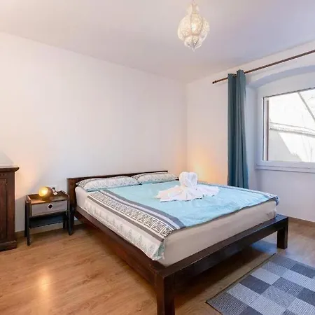 Suncani Krovovi Apartment *