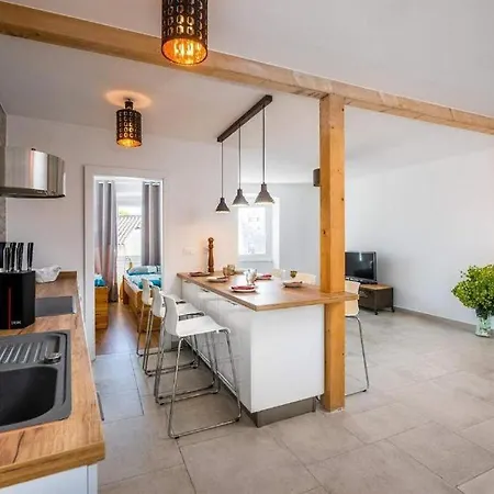 Suncani Krovovi Apartamento Pula