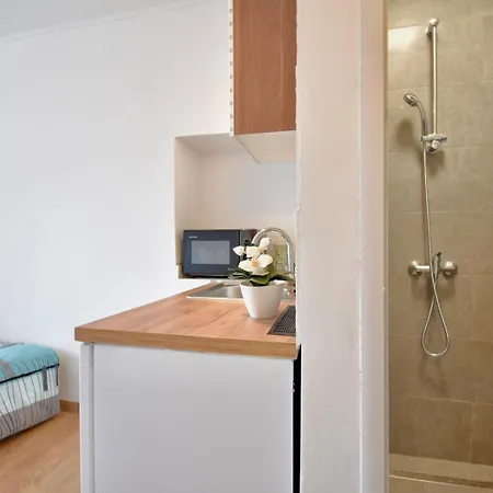 Suncani Krovovi Пула