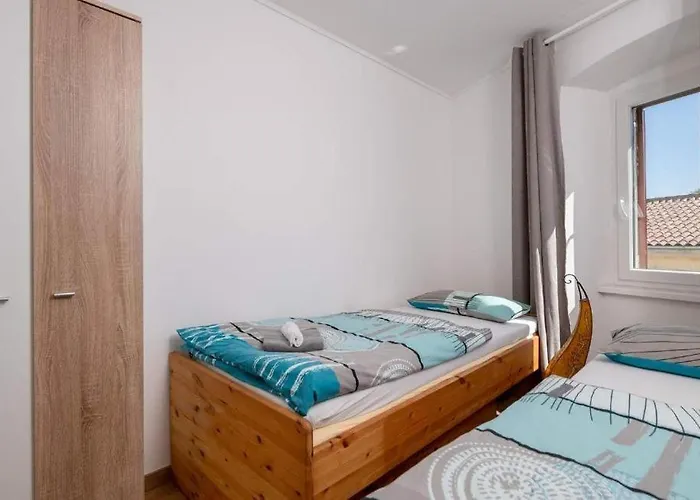 Suncani Krovovi Appartamento