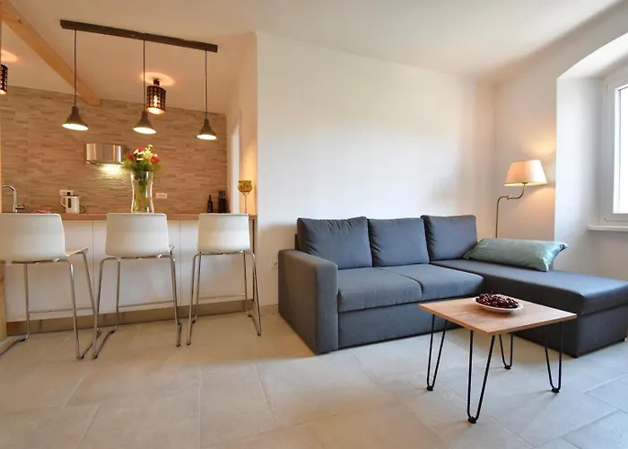 Suncani Krovovi * Pola