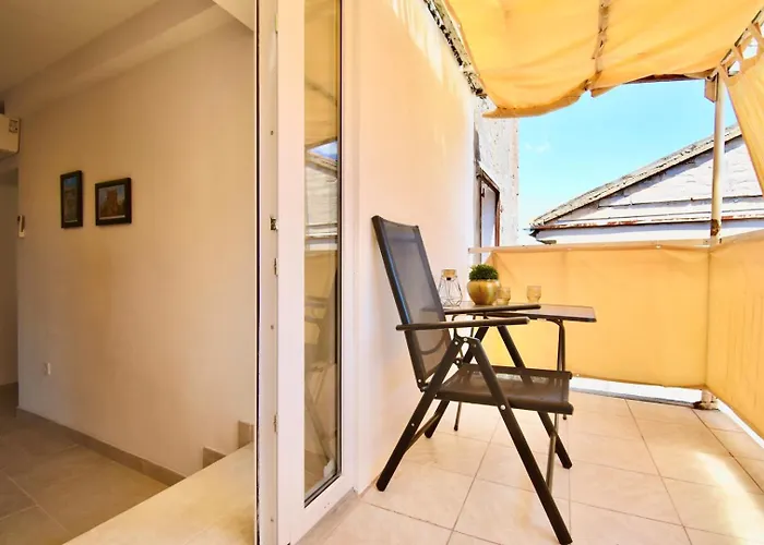 Suncani Krovovi Appartamento