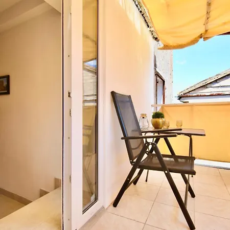 Suncani Krovovi Apartman